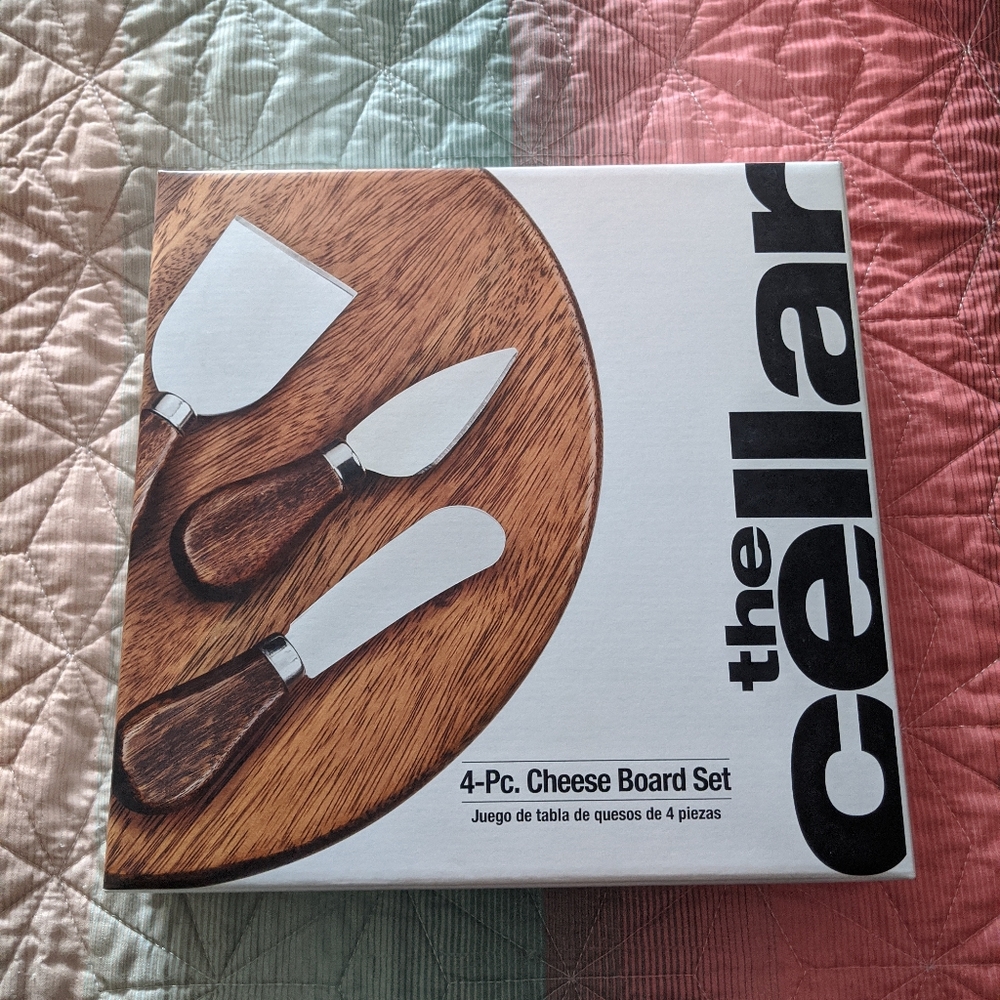The Cellar by Macy's Cheese cutting board set